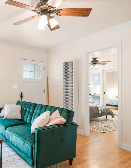 Ceiling fan in living room